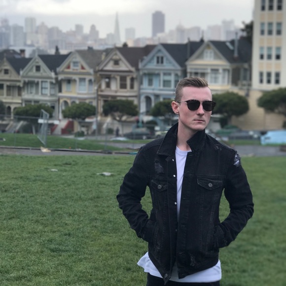 Meet your Posher, Sean - Picture 1 of 1